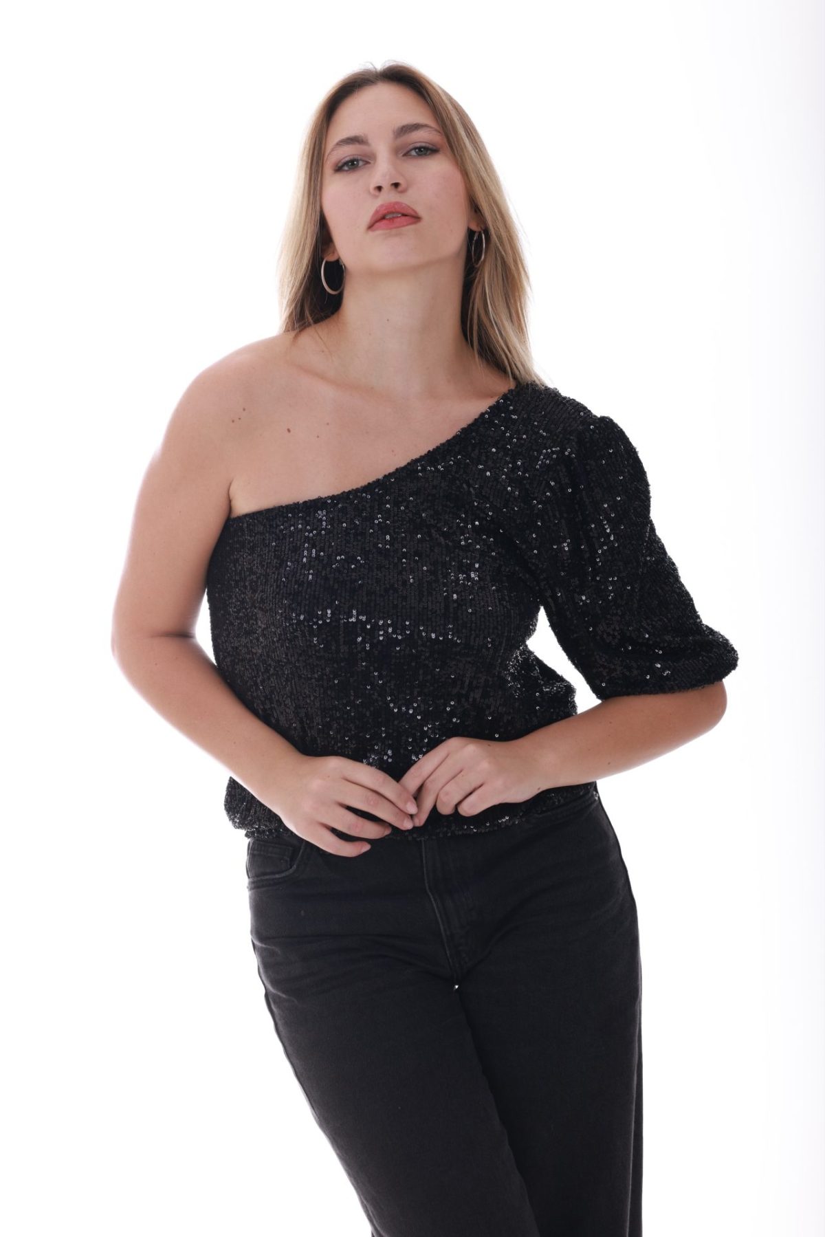 Noir Glow Top – Black Sequins